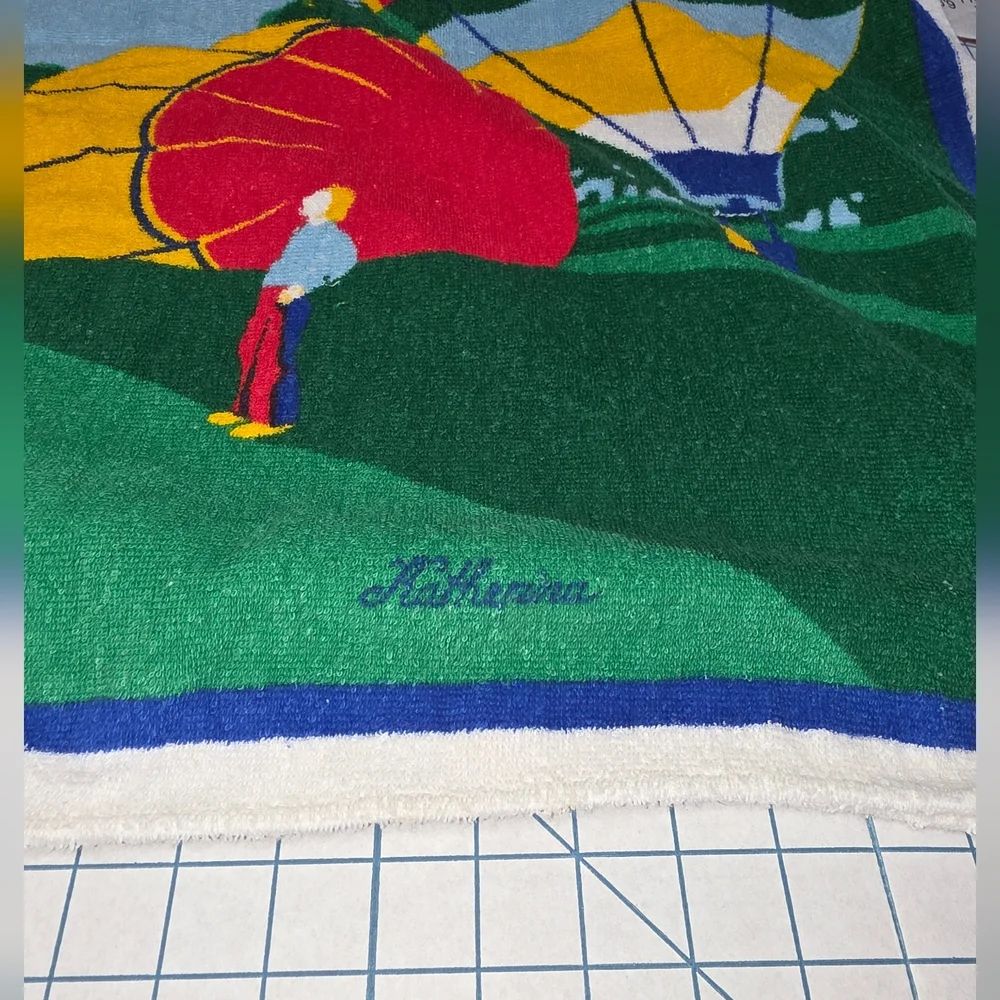 Kel-Tex Beach Pool Towel with Air Balloon Design 52x62 Oversized, Preloved